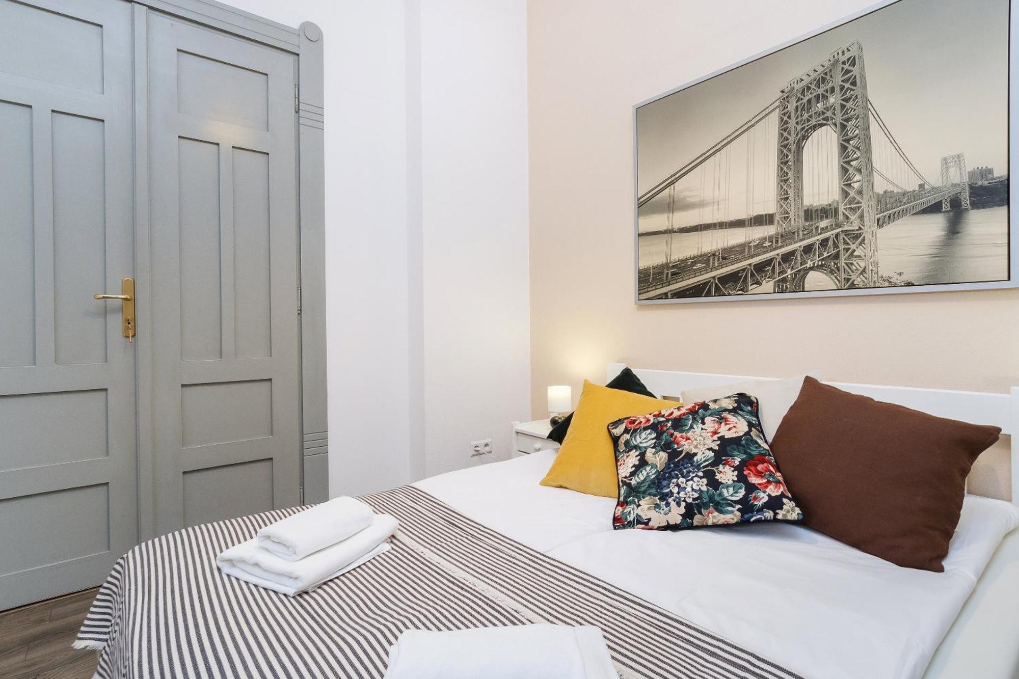 Апартаменты Main Station - 8 Rakowicka Street Краков Экстерьер фото