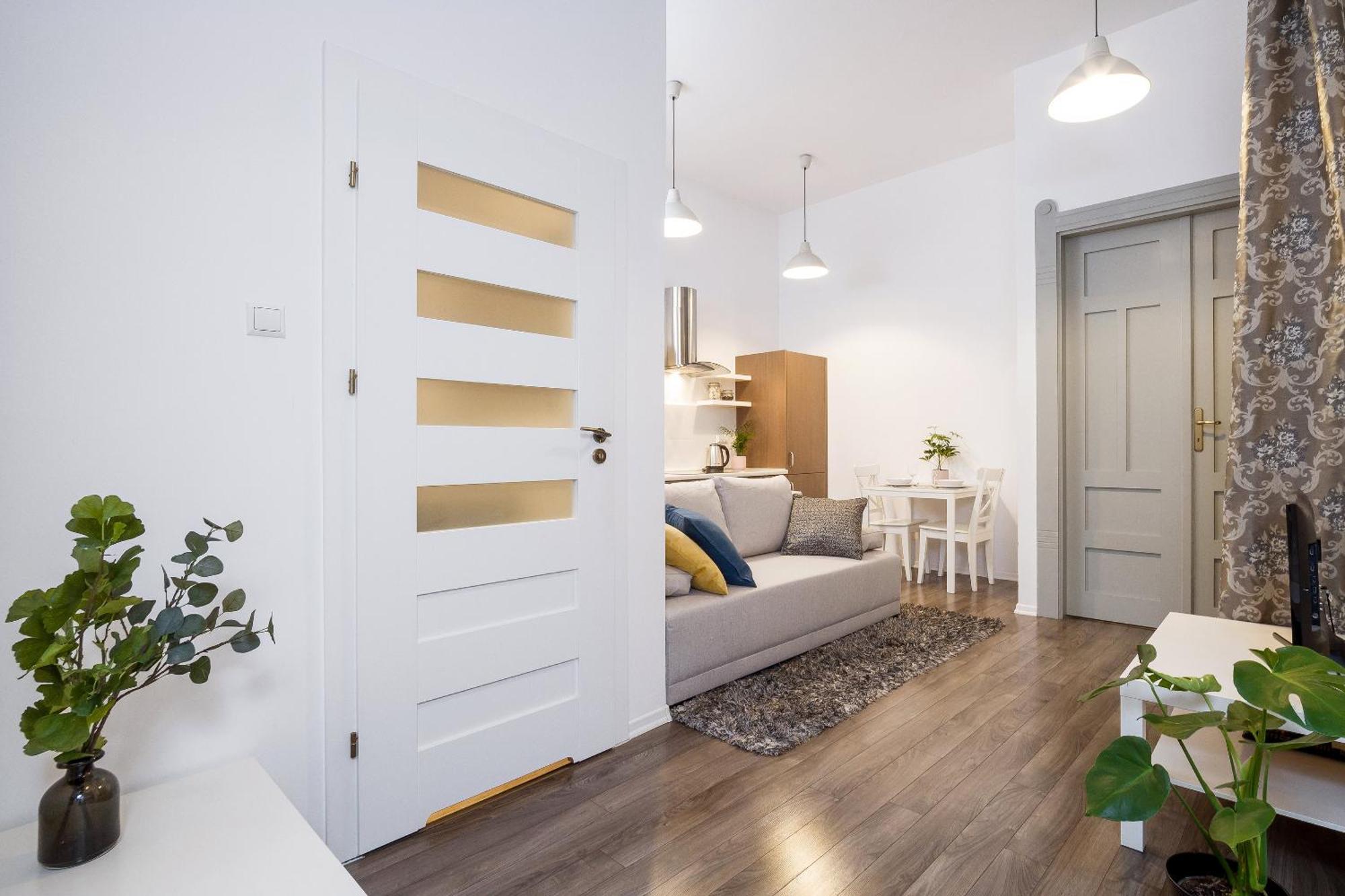 Апартаменты Main Station - 8 Rakowicka Street Краков Экстерьер фото